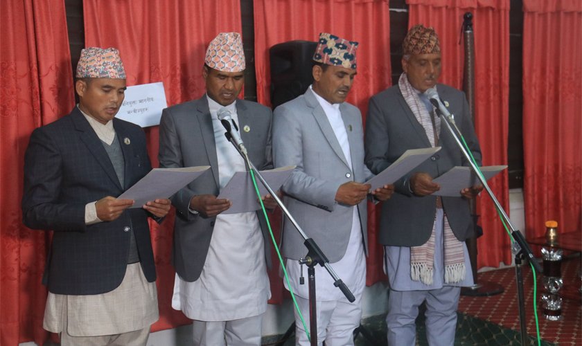 कर्णाली सरकारले पायो पूर्णता, नवनियुक्त ४ मन्त्रीले लिए शपथ