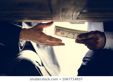 नापी कार्यालयका सर्वेक्षक र लेखापढी ब्यासायी पक्राउ 