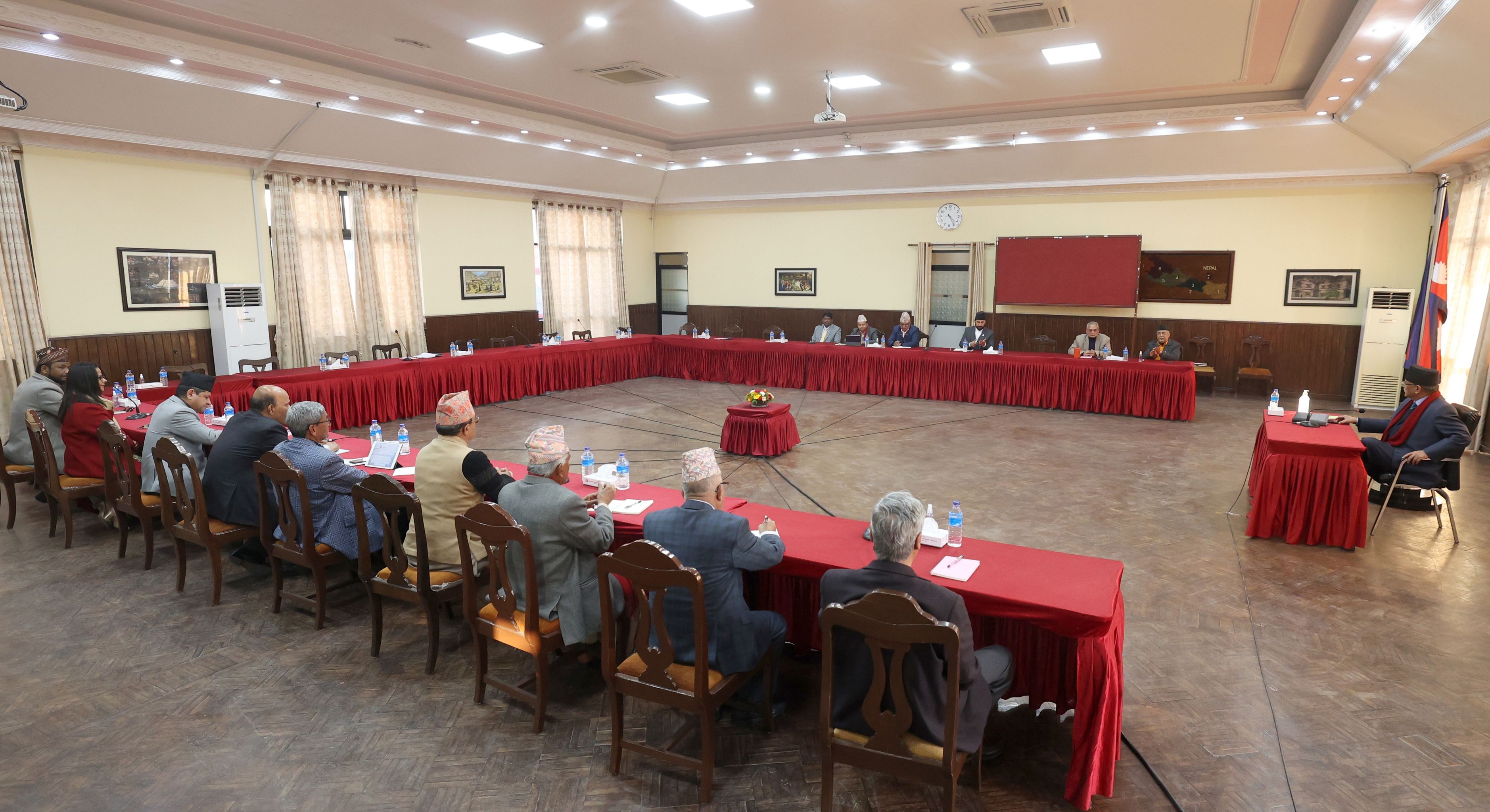 मन्त्रिपरिषद्को पहिलो बैठक सिंहदरबारमा सुरु