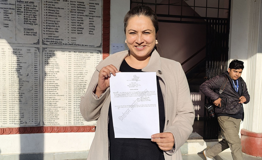 अभिनयबाट संसदतर्फ: निशा अधिकारीको काठमाडौं-५ बाट चुनावी प्रवेश