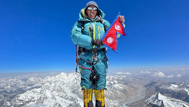 पासाङदावा शेर्पा २७ औँ पटक सगरमाथाको चुचुरोमा