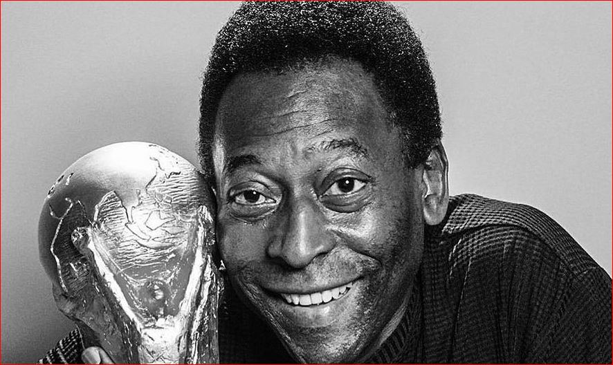 ब्राजिलका महान फुटबल खेलाडी पेलेको निधन