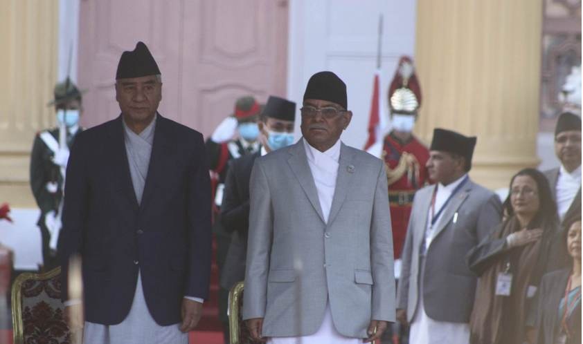 दौरा सुरुवाल लगाएर शपथका लागि शीतल निवास पुगे प्रचण्ड