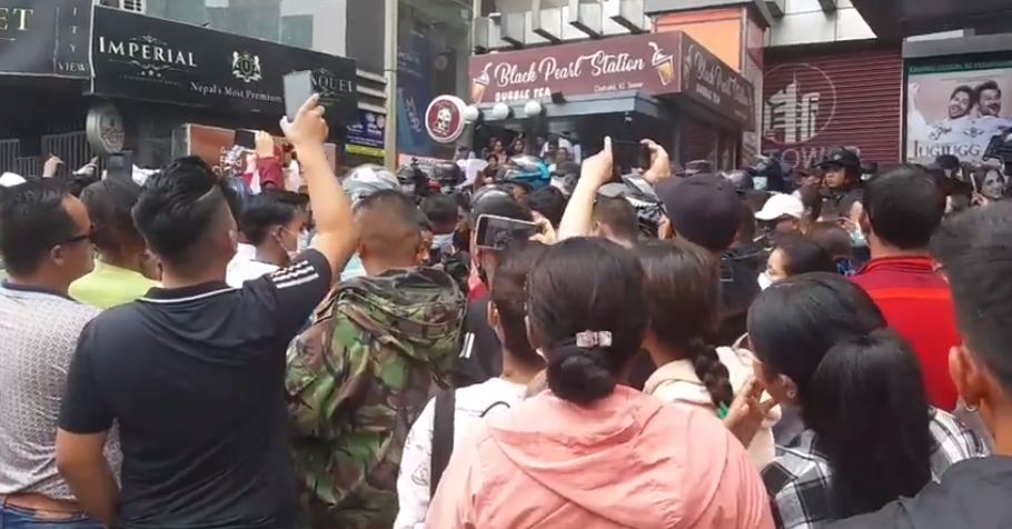 अभिनेत्रीको उजुरी पछि पक्राउ परेका लामा रिहा, विरोध कार्यक्रम स्थगित