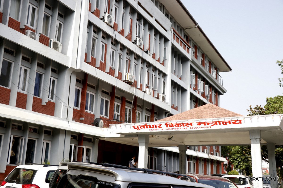 ४४ निर्माण कम्पनीको लाइसेन्स खारेज, नवीकरण नगर्दा मन्त्रालयको कारबाही