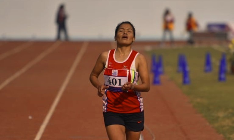 बङ्गबन्धु म्याराथनमा नेपालकी पुष्पा भण्डारीलाई स्वर्ण