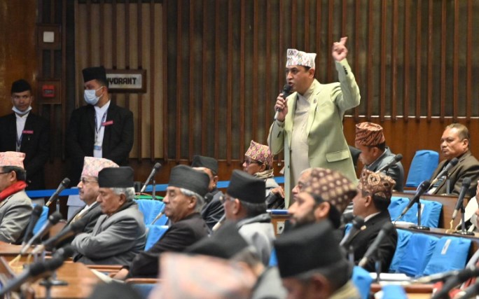 गृहमन्त्री लामिछाने एमाले सांसद महतोलाई पक्राउ नगरेकोप्रति खतिवडाको आपत्ति