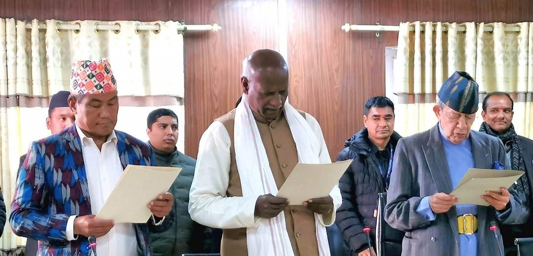 प्रतिनिधि सभा सदस्य पदको सपथ लिन छुटेका २ सांसदले लिए शपथ 