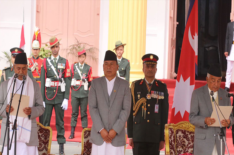 उपराष्ट्रपति यादवद्वारा शपथ ग्रहण