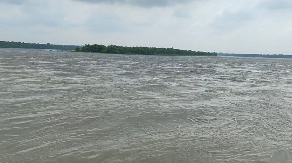 सप्तकोसीको भङ्गालो फुटेर बस्तीमा पस्दा १५ सय घरपरिवार प्रभावित