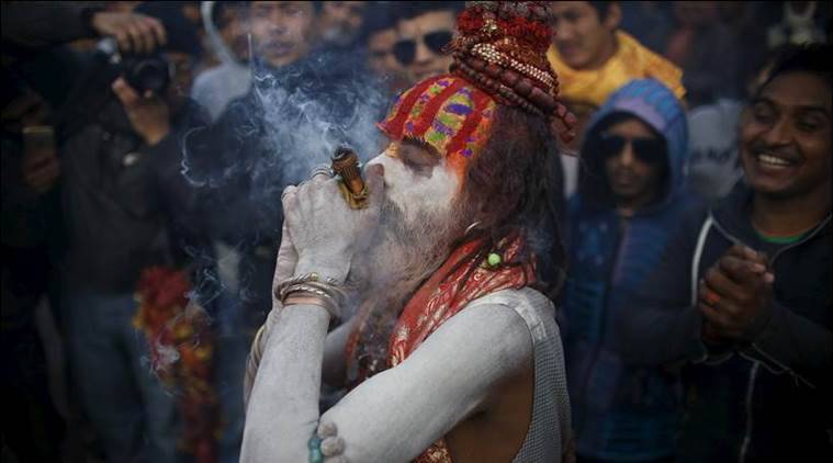 शिवरात्रिमा पशुपति आएका साधुसन्तको दक्षिणासहित बिदाइ