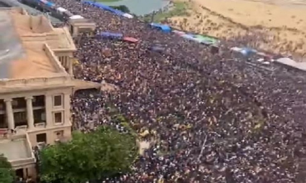 श्रीलंकामा राष्ट्रपतिको सरकारी निवासमै प्रदर्शन