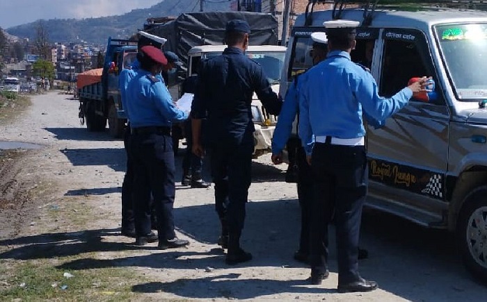 यान्त्रिक अवस्था ठिक नभएका २३ वटा गाडीका चालक कारबाहीमा